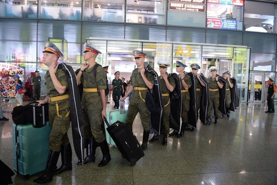 Khối quân nhân Nga tham gia diễu binh, diễu hành đã đến Hà Nội