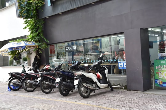 TP.HCM: "Không được từ chối người dân" về thu phí vỉa hè, lòng đường