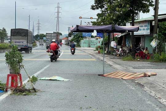 Phát hiện người đàn ông tử vong nghi bị tai nạn giao thông
