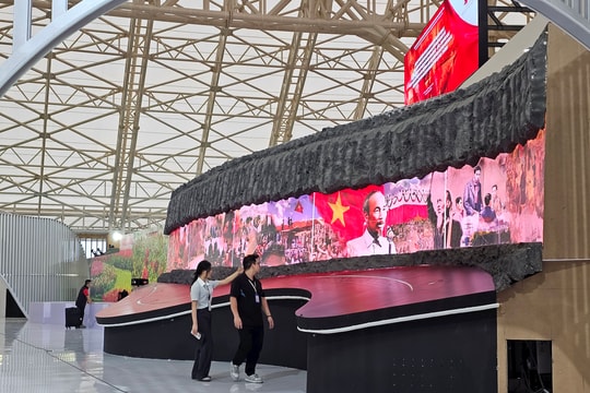 Bên trong Trung tâm triển lãm mừng 80 năm Quốc khánh