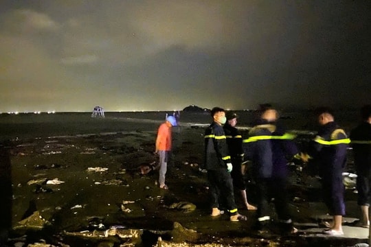 Xuyên đêm tìm kiếm nam sinh mất tích khi tắm biển