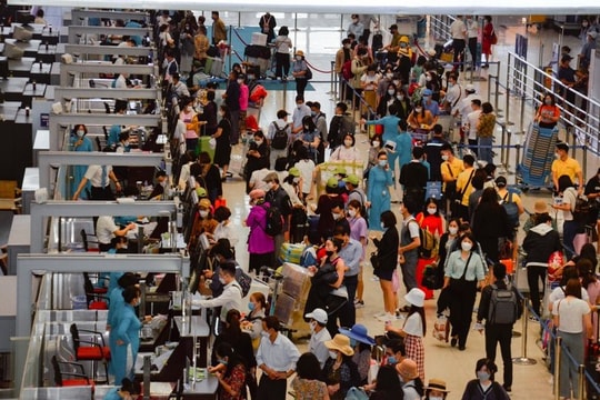 Hà Nội rực rỡ cờ hoa đón hàng triệu du khách dịp A80 - Cơ hội vàng trải nghiệm lịch sử