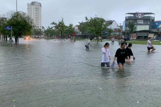Huế điều chỉnh lịch tập trung học sinh để ứng phó bão số 5