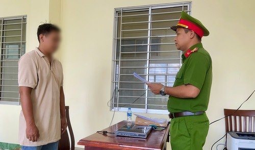 Khởi tố 2 đối tượng có hành vi làm giả, mua bán  hóa đơn