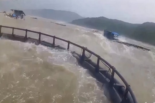 Bão số 5: Mực nước biển tiếp tục dâng cao