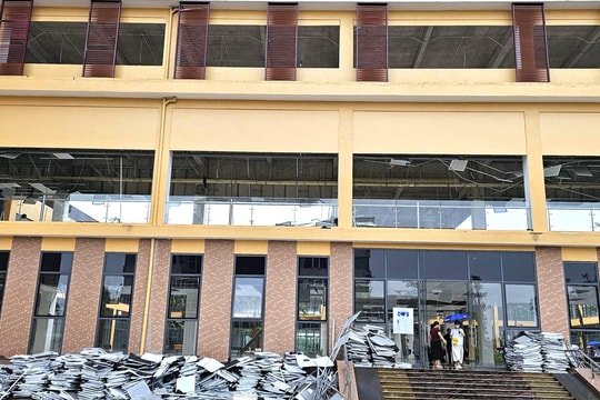 Nghệ An: Nhiều bệnh viện thiệt hại nặng sau bão số 5