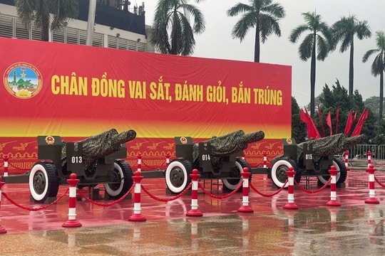 15 khẩu pháo tập kết tại Mỹ Đình trước giờ khai hỏa có gì đặc biệt?