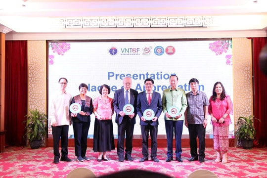 Huế: Hướng tới điểm đến du lịch không khói thuốc lá