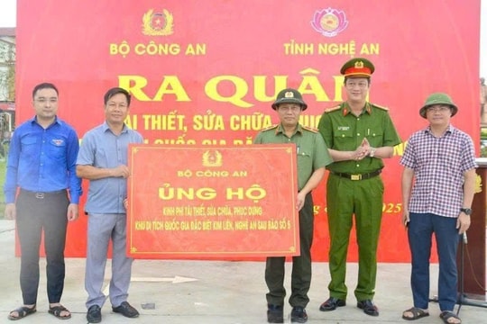 Đoàn công tác Bộ Công an chung tay khắc phục bão số 5 ở Nghệ An