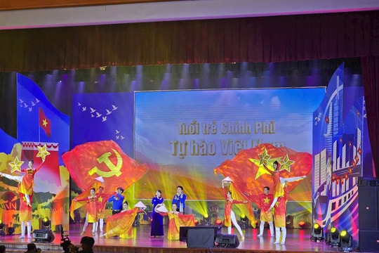 "Tự hào Việt Nam" hun đúc tình yêu nước cho thế hệ trẻ