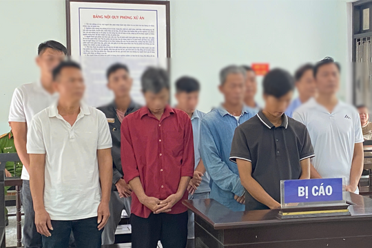 'Lấy xâu' 250.000 đồng, đổi lại 12 tháng tù