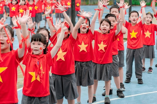 Triển lãm "80 năm – Rạng rỡ Việt Nam”: Khơi dậy niềm tự hào dân tộc qua thế hệ học đường