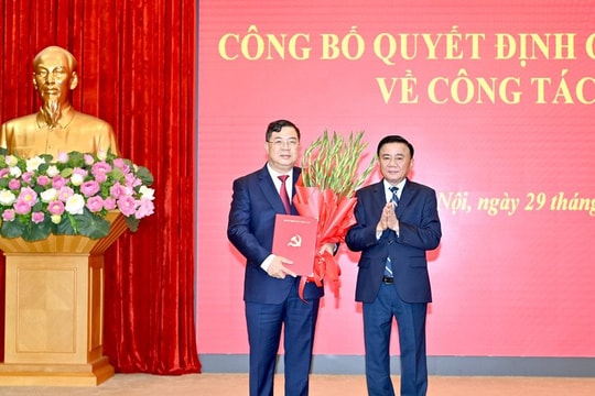 Bộ Chính trị bổ nhiệm đồng chí Phạm Gia Túc giữ chức vụ Chánh Văn phòng Trung ương Đảng