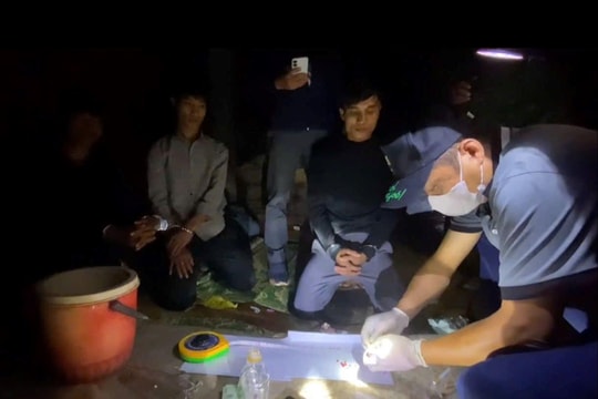 Bắt giữ 3 đối tượng tàng trữ ma túy ở khu vực biên giới Quảng Trị