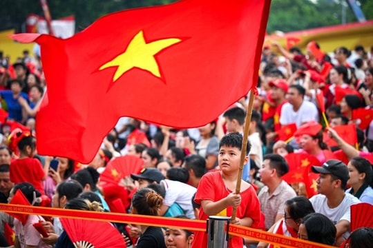 Người dân bắt đầu nhận quà Quốc khánh từ 30/8
