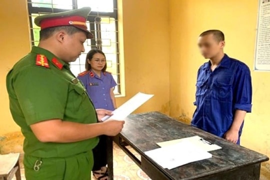 Khởi tố cộng tác viên bán bảo hiểm tham ô tài sản