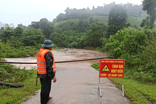 Mưa lớn gây ngập cầu tràn, sạt lở đất tại nhiều khu vực ở Quảng Trị