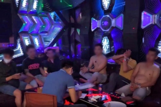 Bắt quả tang nhóm đối tượng tổ chức sử dụng ma túy tại quán karaoke