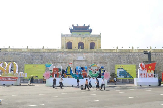 Không gian Truyền thống và Sáng tạo Hà Nội thu hút hàng chục nghìn du khách trong những ngày đầu mở cửa