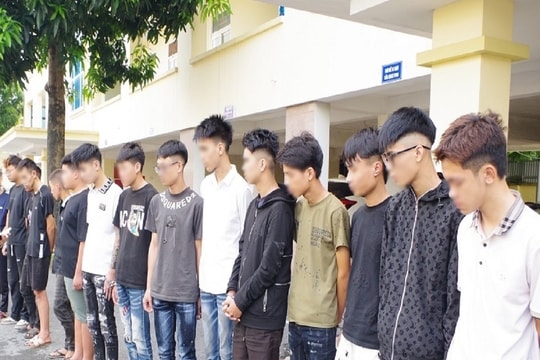 Xử lý 24 đối tượng gây rối trật tự công cộng