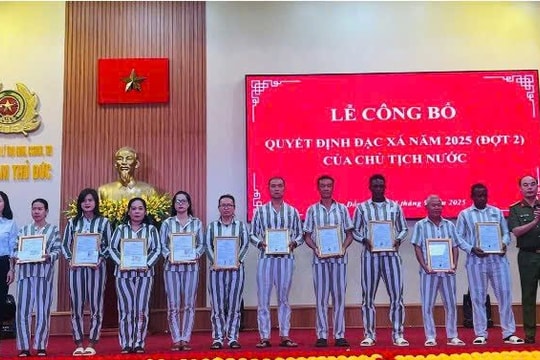 712 phạm nhân Trại giam Thủ Đức và Trại giam Huy Khiêm được đặc xá