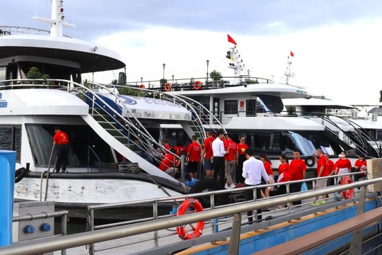 Quảng Ninh rực rỡ đón khách dịp nghỉ lễ 2/9