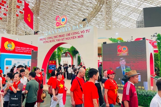 Tự hào với lịch sử phát triển của ngành Tòa án