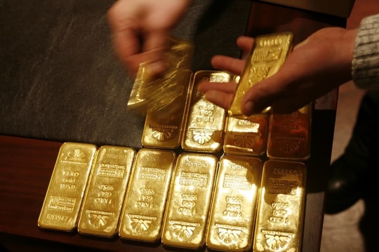 Giá vàng hôm nay 3/9: Tránh tâm lý "mua đuổi"