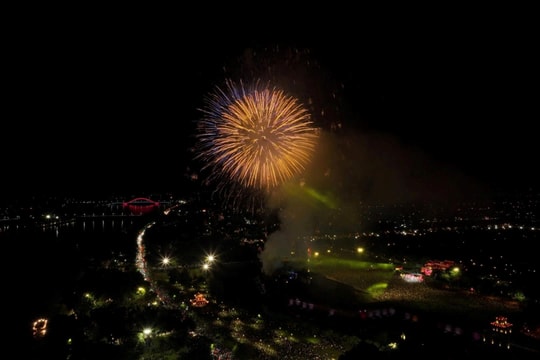 'Giai điệu Tổ quốc' rực sáng giữa trời thu Cố đô