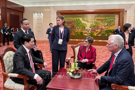 Chủ tịch nước Lương Cường gặp lãnh đạo các nước tại Lễ kỷ niệm chiến thắng phát-xít