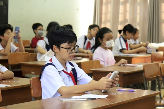 Khai giảng năm học mới, TP.HCM yêu cầu không điều động học sinh trước 7h
