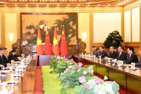 Chủ tịch nước Lương Cường hội đàm với Tổng Bí thư, Chủ tịch nước Trung Quốc Tập Cận Bình