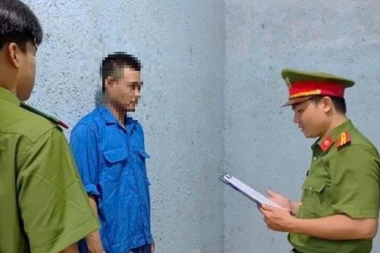 Khởi tố đối tượng “Chống người thi hành công vụ”