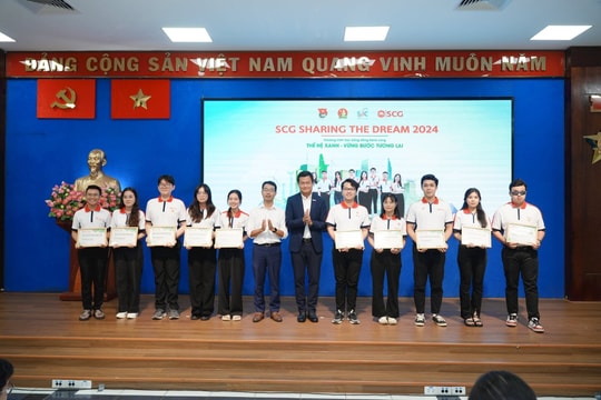 TP.HCM: Gần 7 tỷ đồng học bổng "tiếp sức" cho học sinh, sinh viên