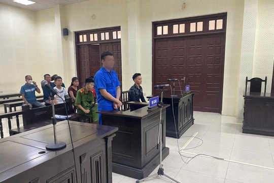 Dùng dao gây thương tích, bị cáo lĩnh án