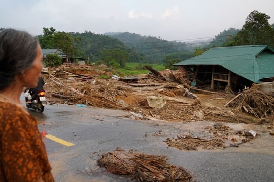 Thanh Hóa: Khẩn trương xây dựng, sửa chữa hàng trăm ngôi nhà, trường học sau bão số 5