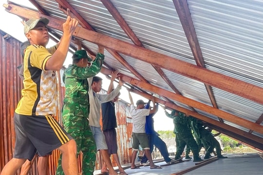 Gắn kết tình quân dân trên quê hương Đất Mũi