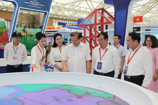 Hải Phòng bố trí xe đưa đón miễn phí tham quan triển lãm thành tựu đất nước