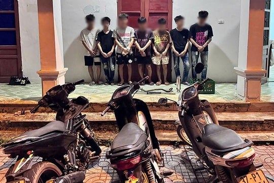 Bắt nhóm thanh thiếu niên náo loạn quốc lộ