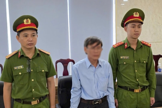 Khởi tố, bắt tạm giam cựu cán bộ Văn phòng Đăng ký đất đai