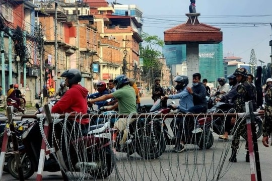 13.000 tù nhân vượt ngục ở Nepal