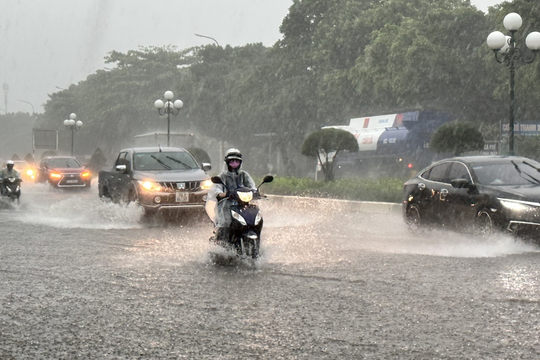 Cảnh báo mưa lớn diện rộng, nguy cơ lũ quét, sạt lở đất và ngập lụt nhiều nơi
