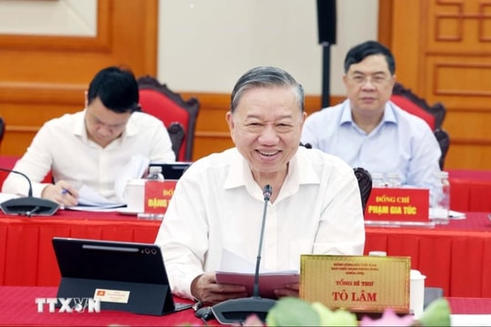 Bộ Chính trị làm việc với Ban Thường vụ Đảng ủy Quốc hội