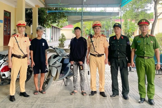 Mang xe trộm cắp đi hát karaoke rồi đánh nhau