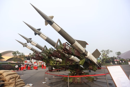 Mãn nhãn với Tổ hợp tên lửa phòng không S-125-VT