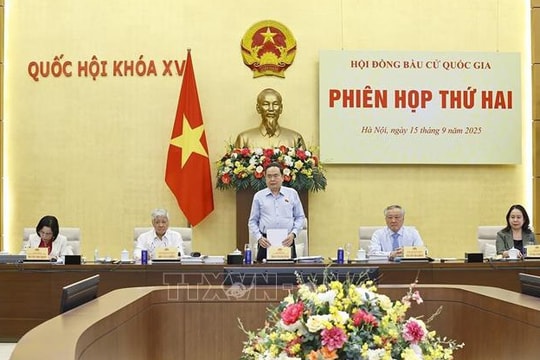 Chủ tịch Quốc hội Trần Thanh Mẫn chủ trì Phiên họp thứ hai Hội đồng Bầu cử quốc gia