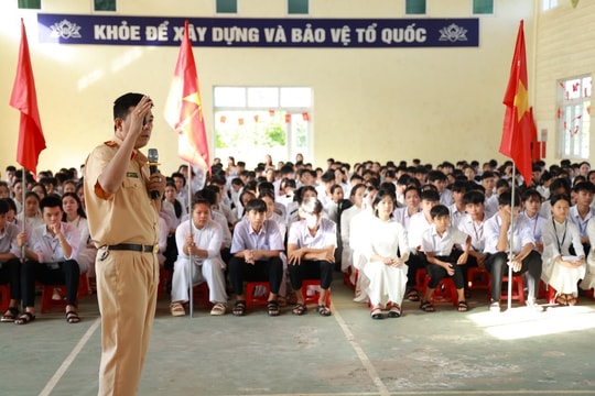 Công an Quảng Trị đẩy mạnh tuyên truyền pháp luật trong trường học