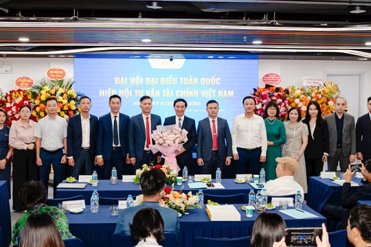 Đại hội đại biểu toàn quốc Hiệp hội Tư vấn Tài chính Việt Nam nhiệm kỳ II (2025–2030) thành công tốt đẹp