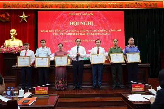 TAND tỉnh Lạng Sơn nhận Bằng khen trong công tác phòng, chống tham nhũng