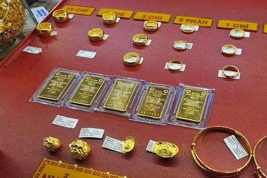 Giá vàng hôm nay 17/9: Đi ngang ở mức cao